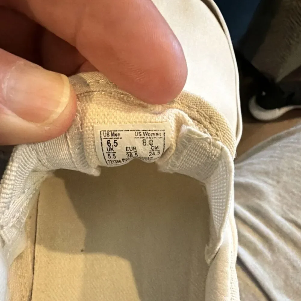 Vans Slip-On Men’s White Canvas Casual Shoes US 6.5 Breathable Rubber Sole